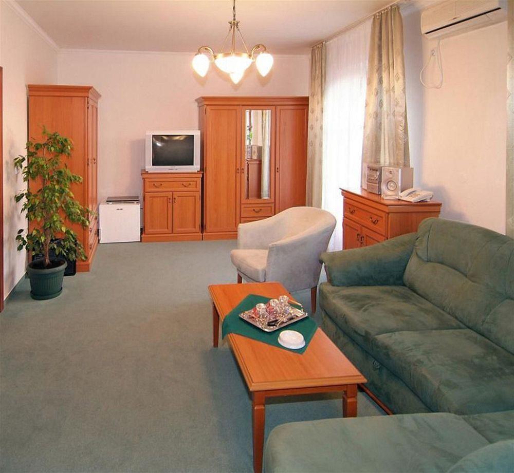 Hotel Grand Zilina Luaran gambar
