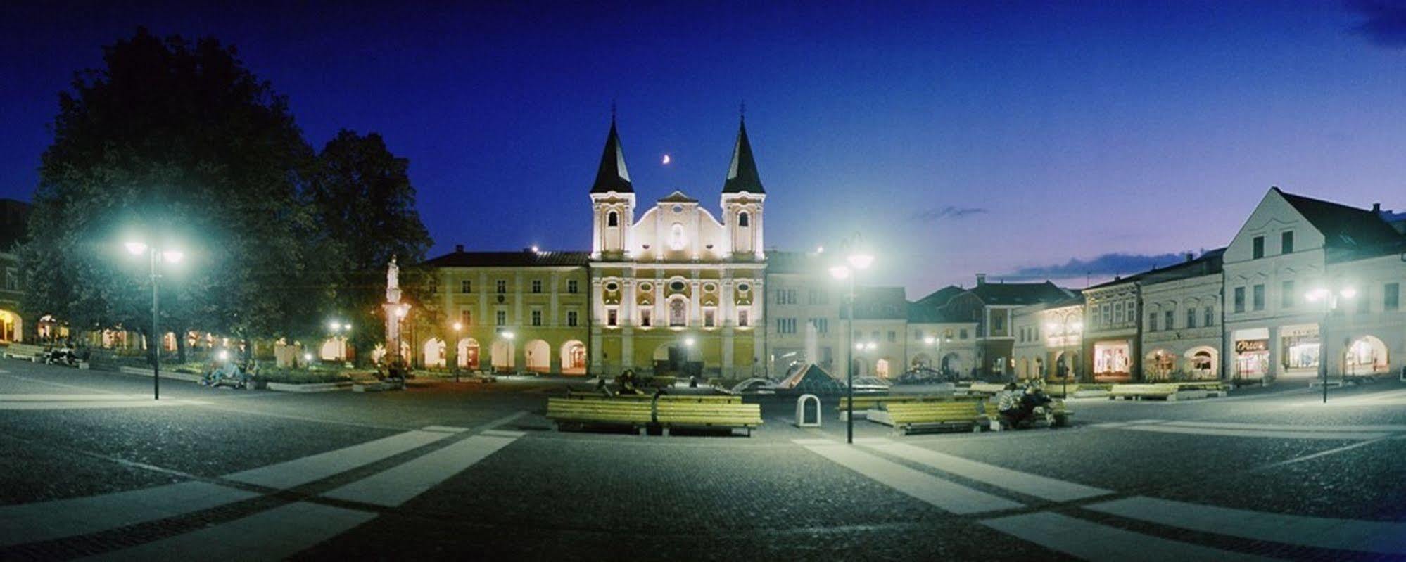 Hotel Grand Zilina Luaran gambar
