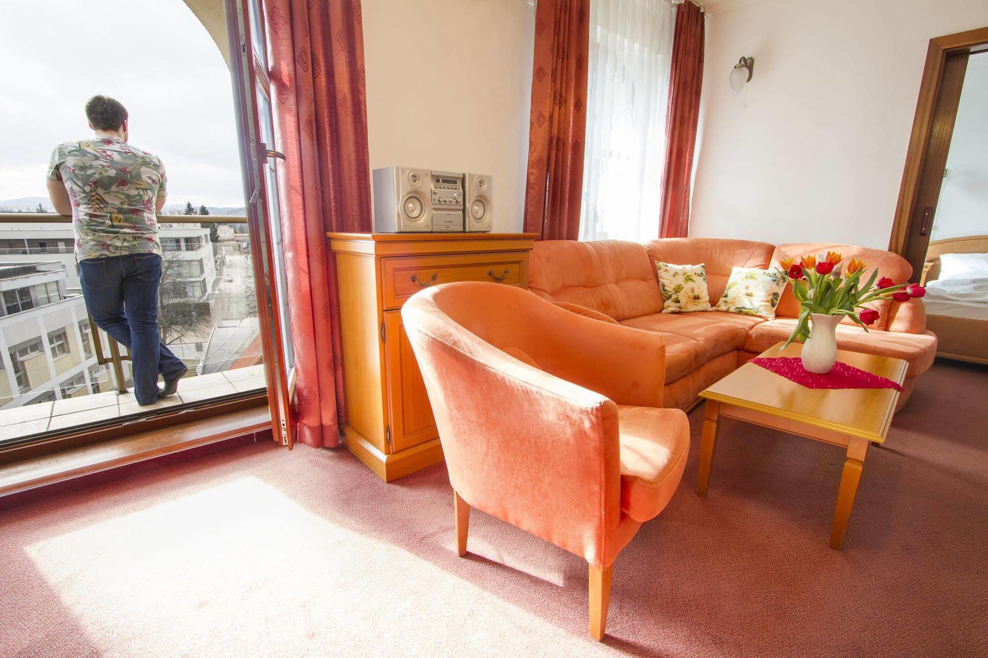 Hotel Grand Zilina Luaran gambar