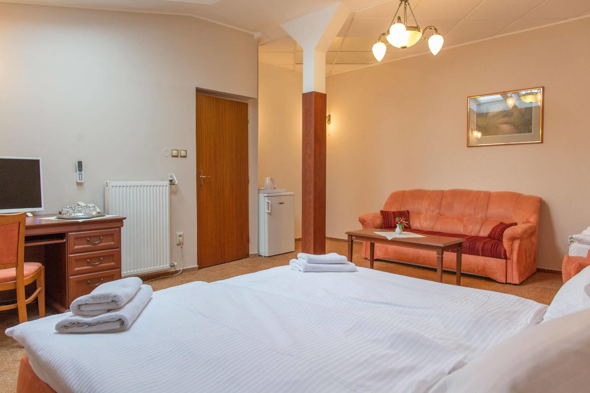 Hotel Grand Zilina Luaran gambar