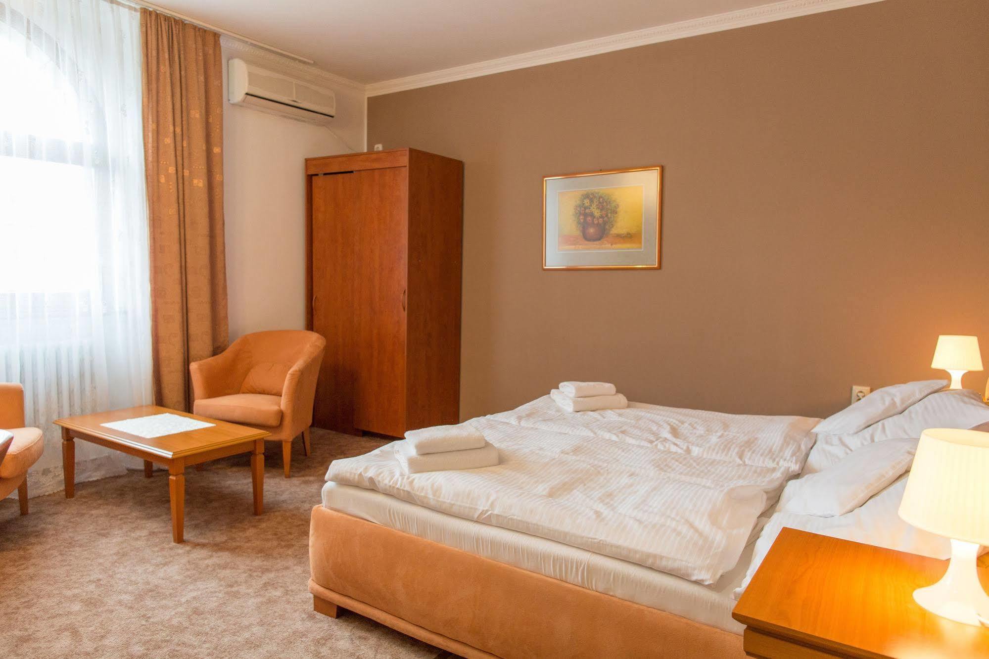 Hotel Grand Zilina Luaran gambar